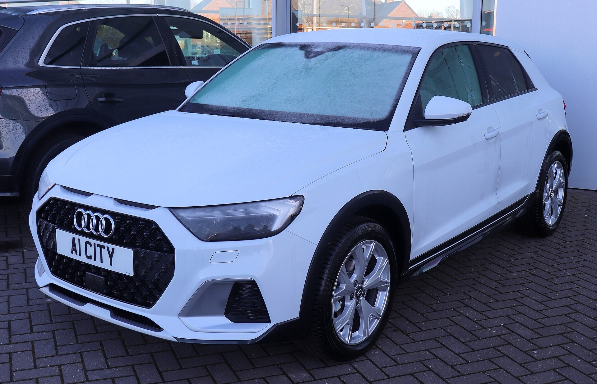 ​Audi устроила сеанс синхронного плавания в преддверии продаж хэтчбека A1 (видео)